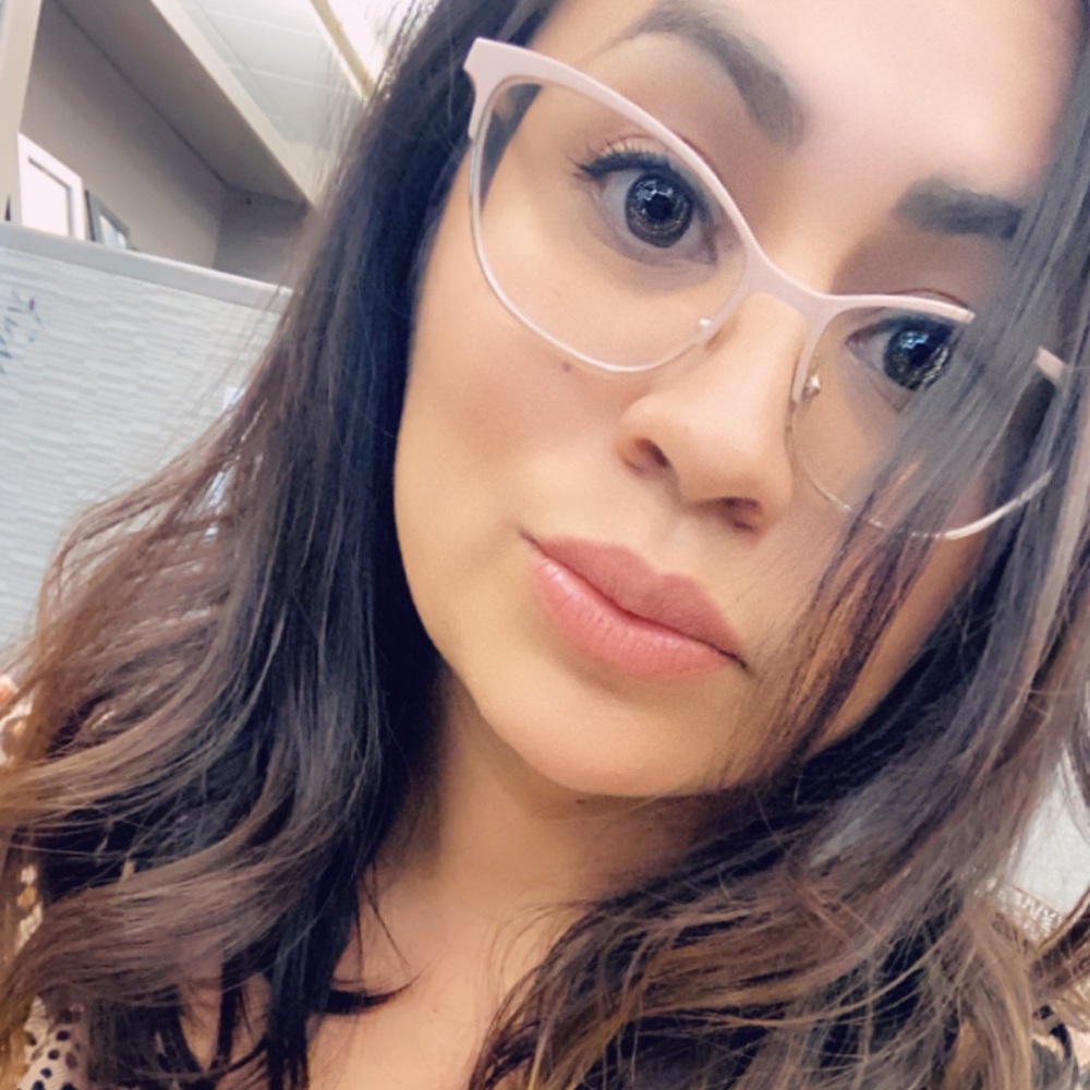 Meet your Posher, Felisha